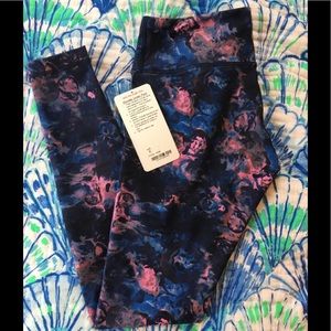NWT Lululemon Wunder Unders